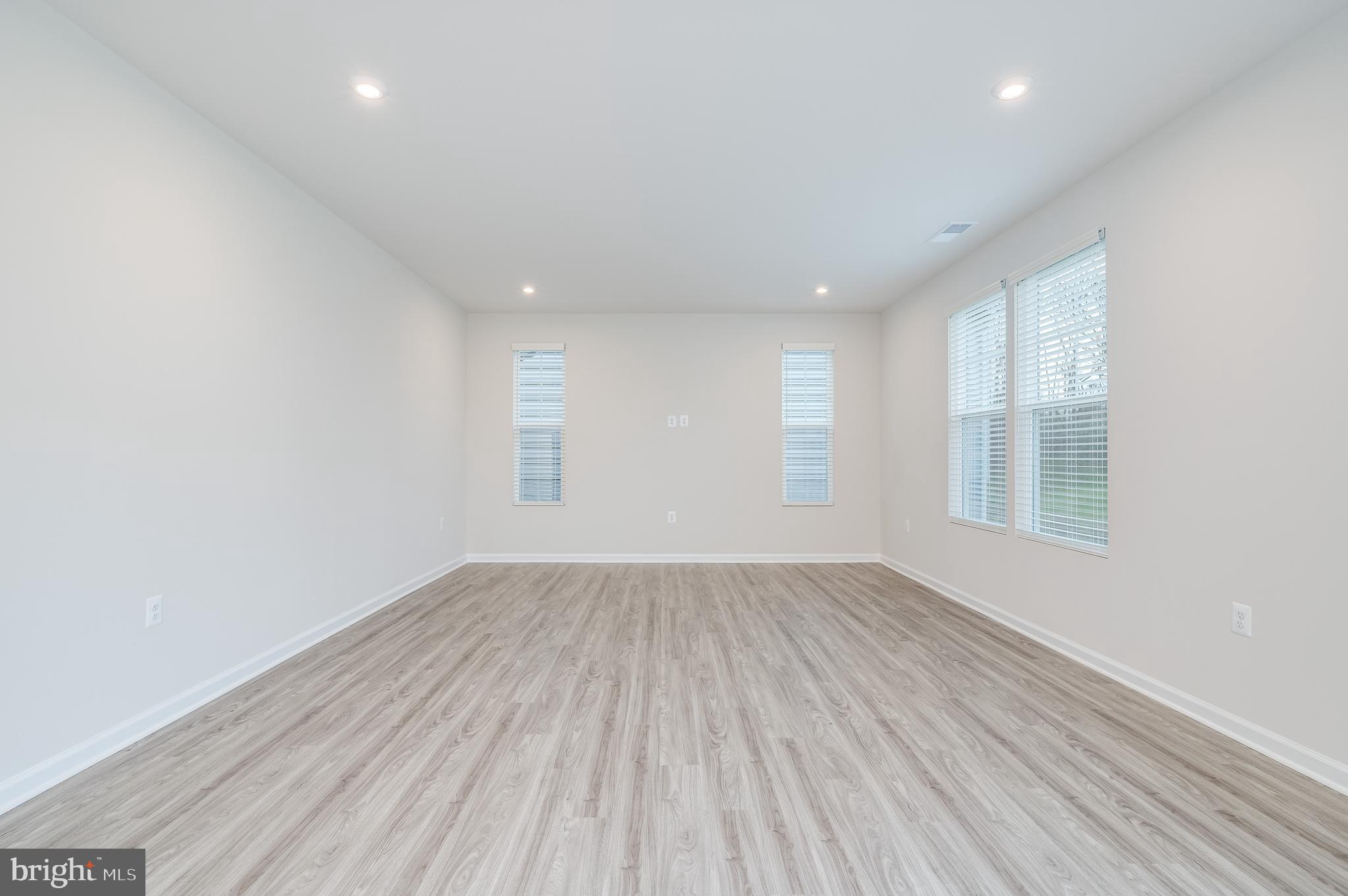 PRESIDENTS POINTE - Residential Lease