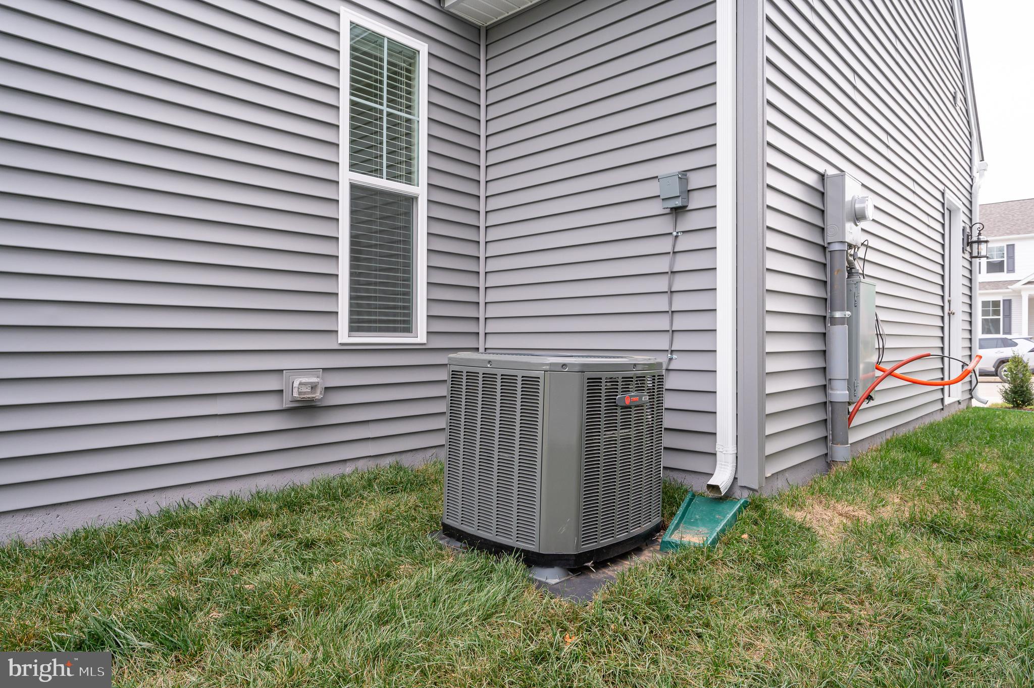 PRESIDENTS POINTE - Residential Lease