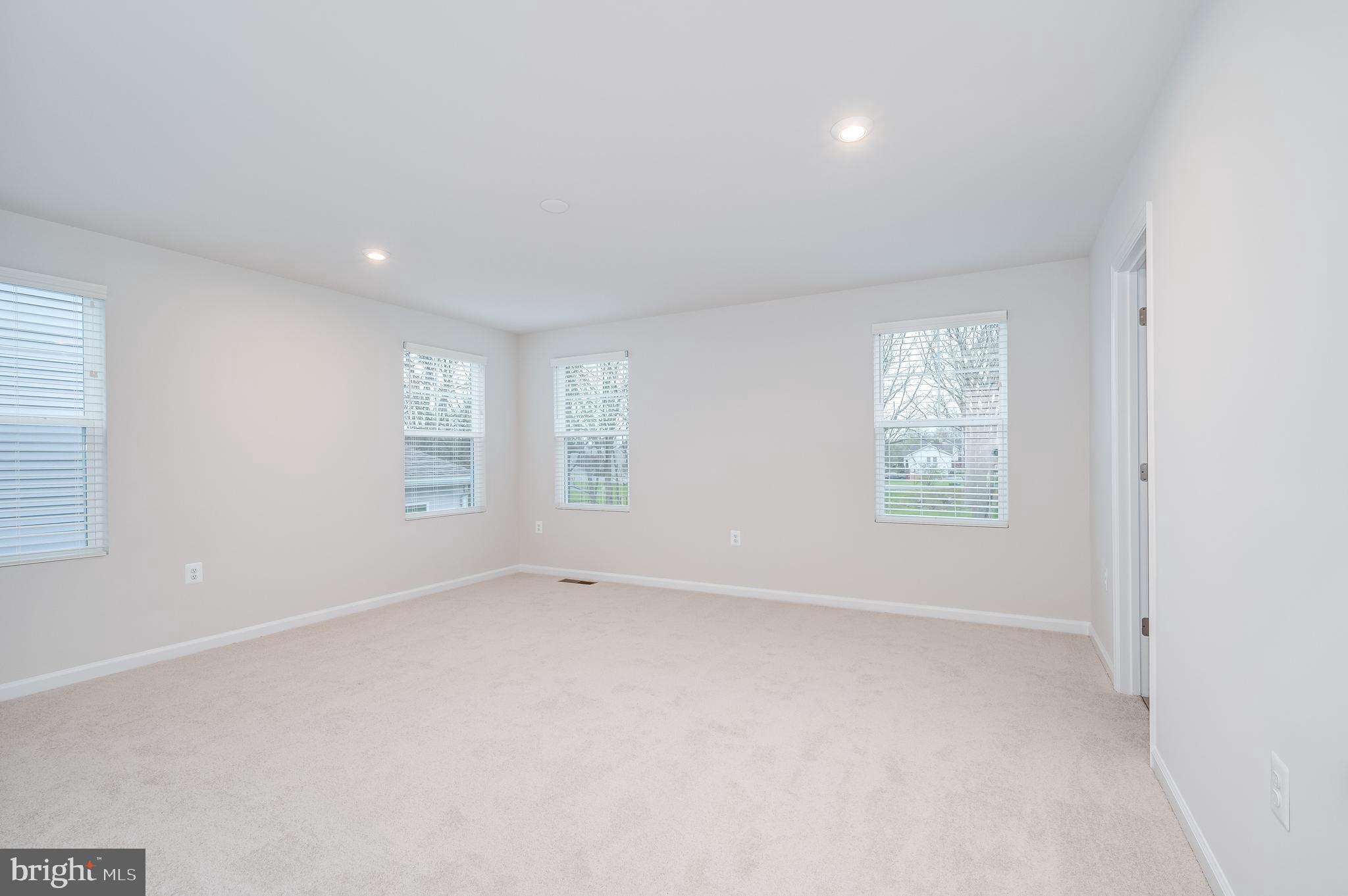 PRESIDENTS POINTE - Residential Lease