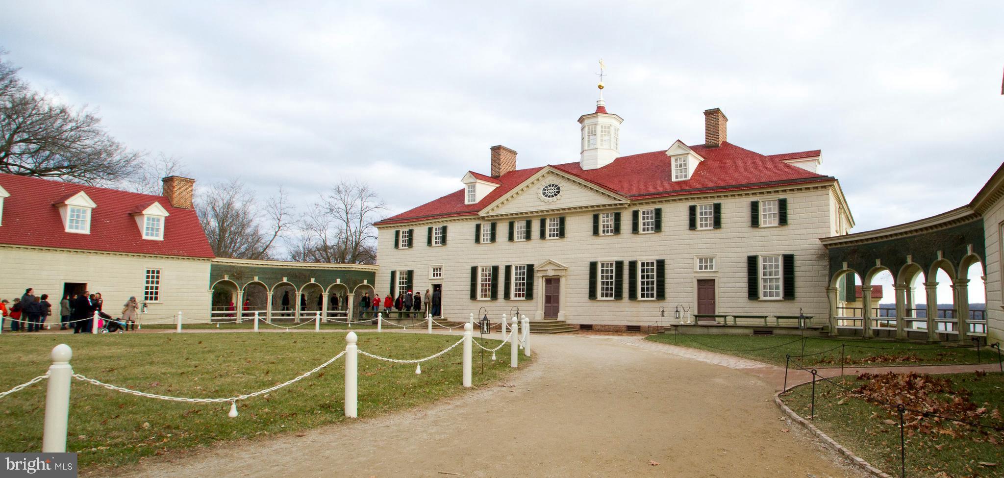 WAYNEWOOD - Residential