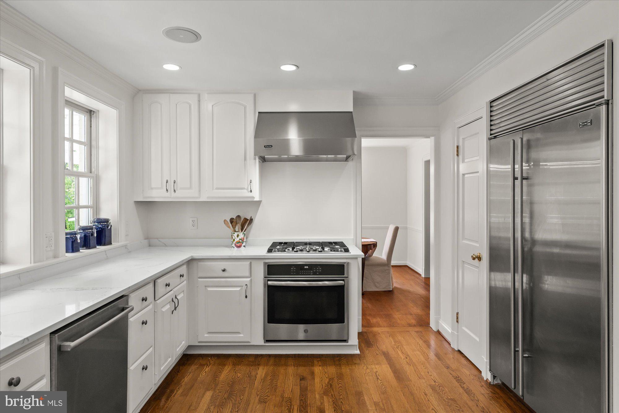 WAYNEWOOD - Residential