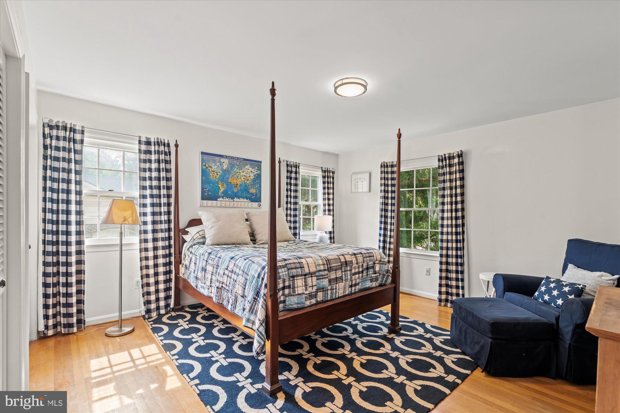 WAYNEWOOD - Residential