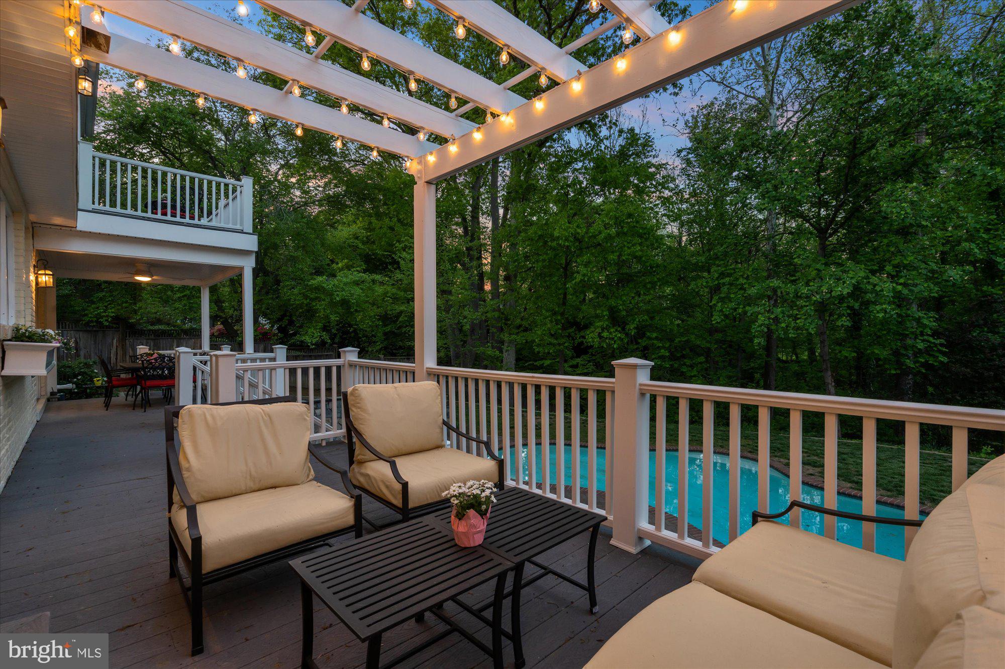 WAYNEWOOD - Residential