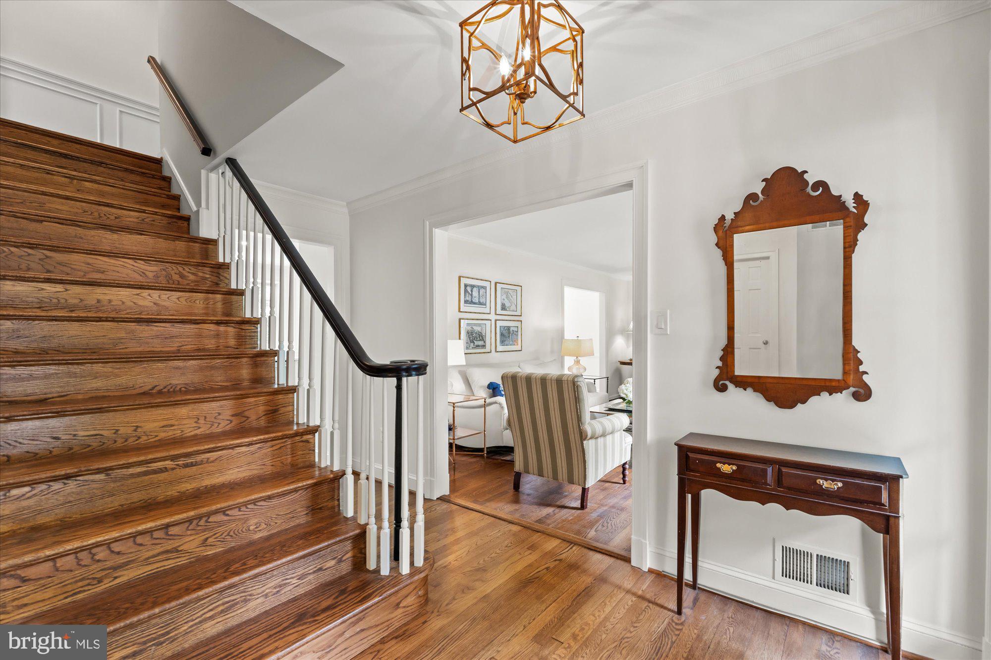 WAYNEWOOD - Residential