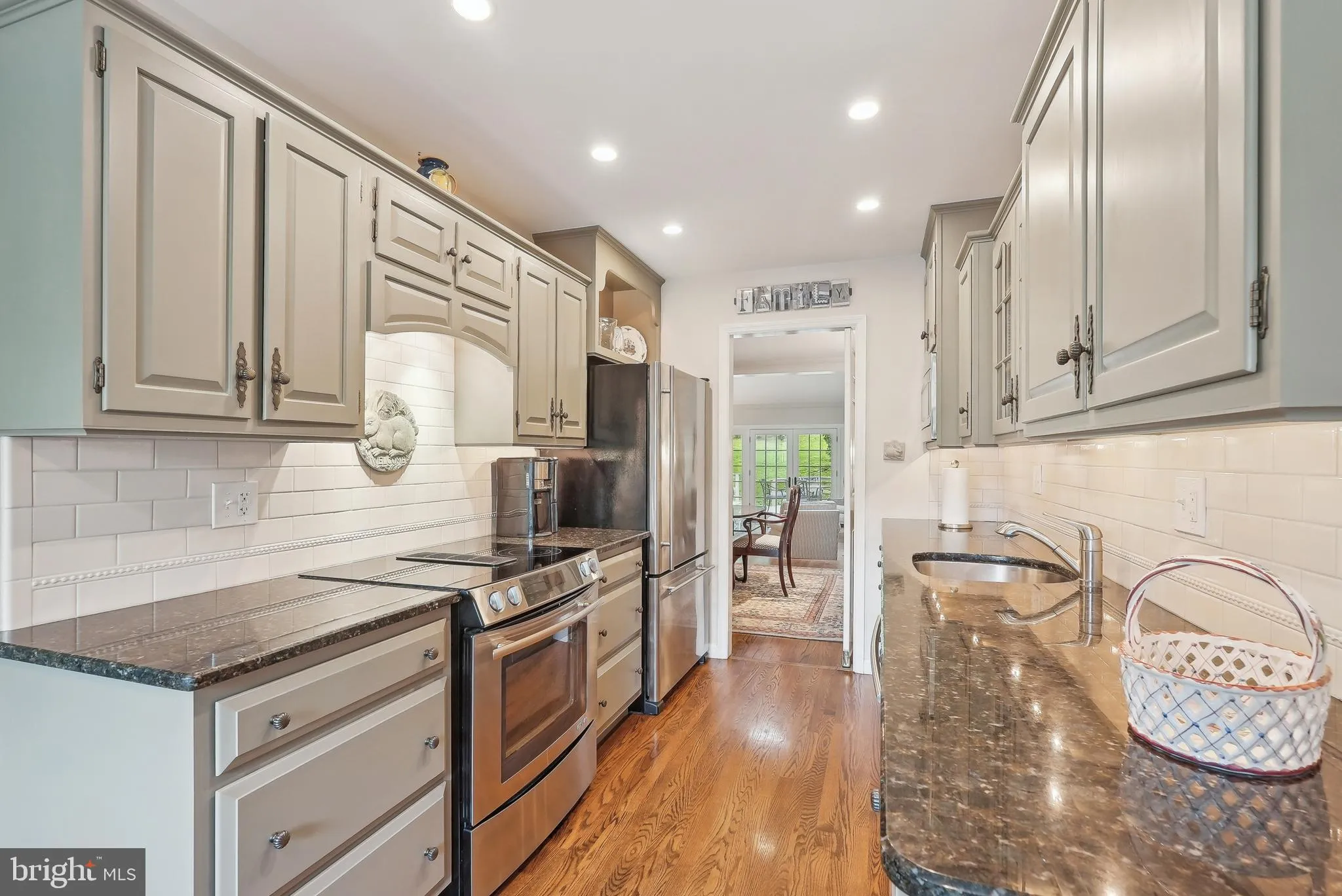 Devon, Pennsylvania 19333, United States, 3 Bedrooms Bedrooms, ,3 BathroomsBathrooms,Residential,Active,144144