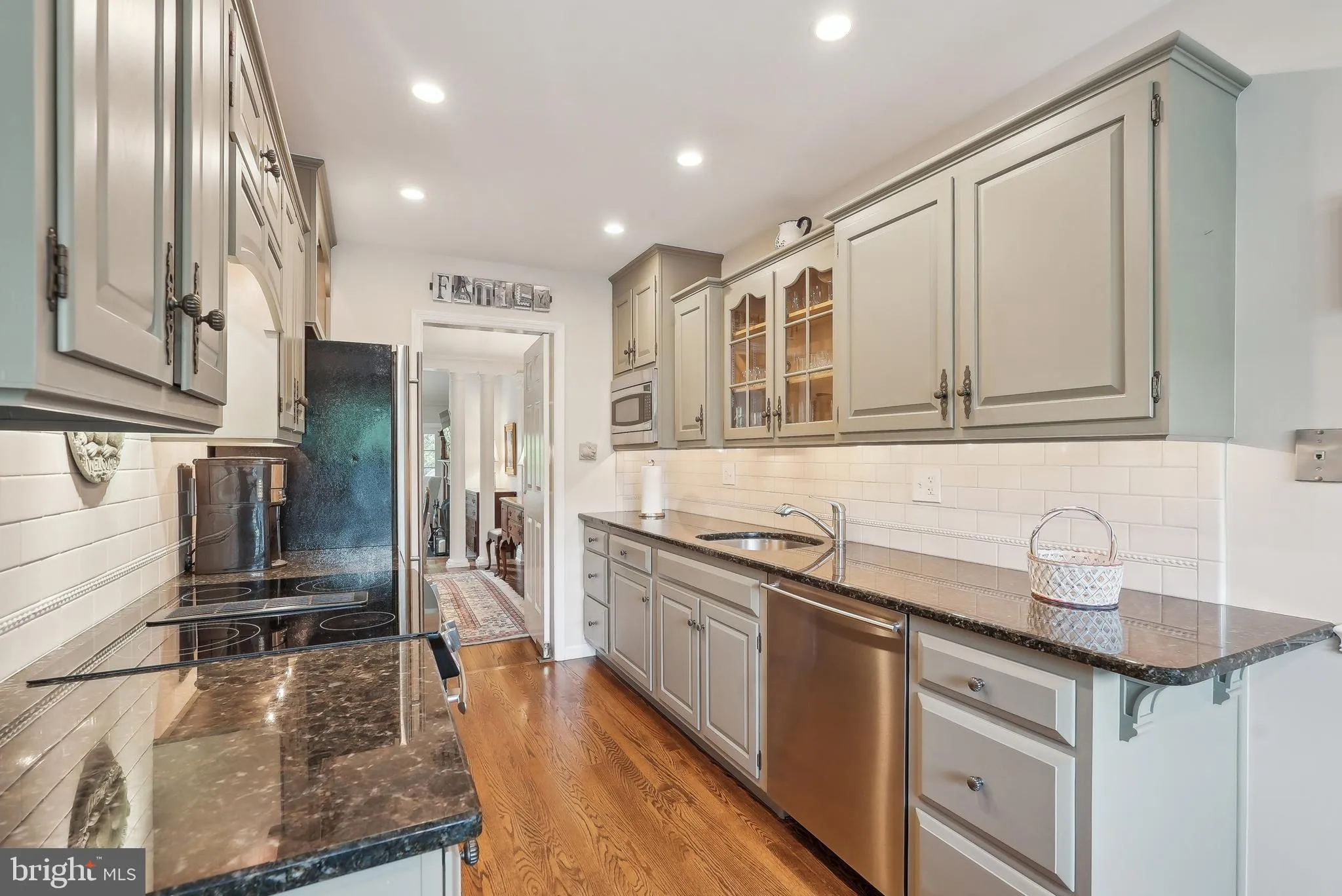 Devon, Pennsylvania 19333, United States, 3 Bedrooms Bedrooms, ,3 BathroomsBathrooms,Residential,Active,144144