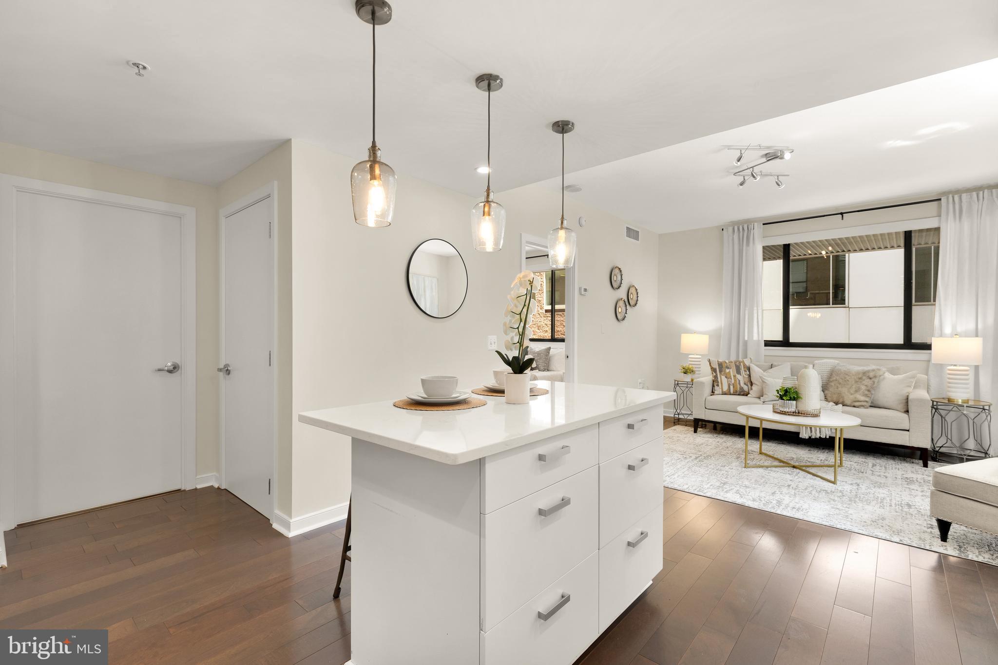 1010 MASSACHUSETTS AVENUE NW 211
