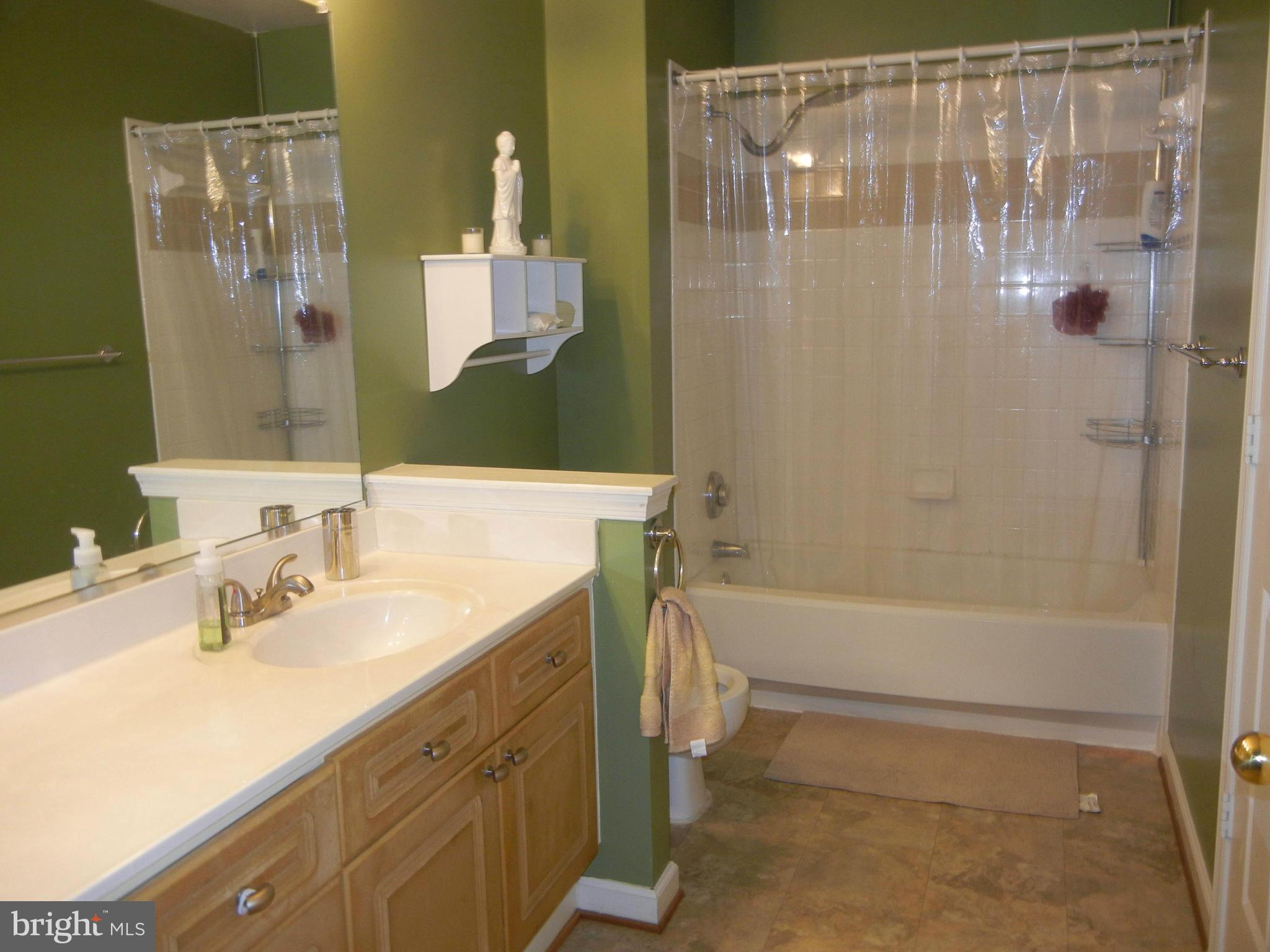 SOUTH GLEN - Residential Lease