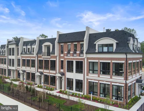 7049 Liberty Lane, McLean, VA MLS: VAFX2255684