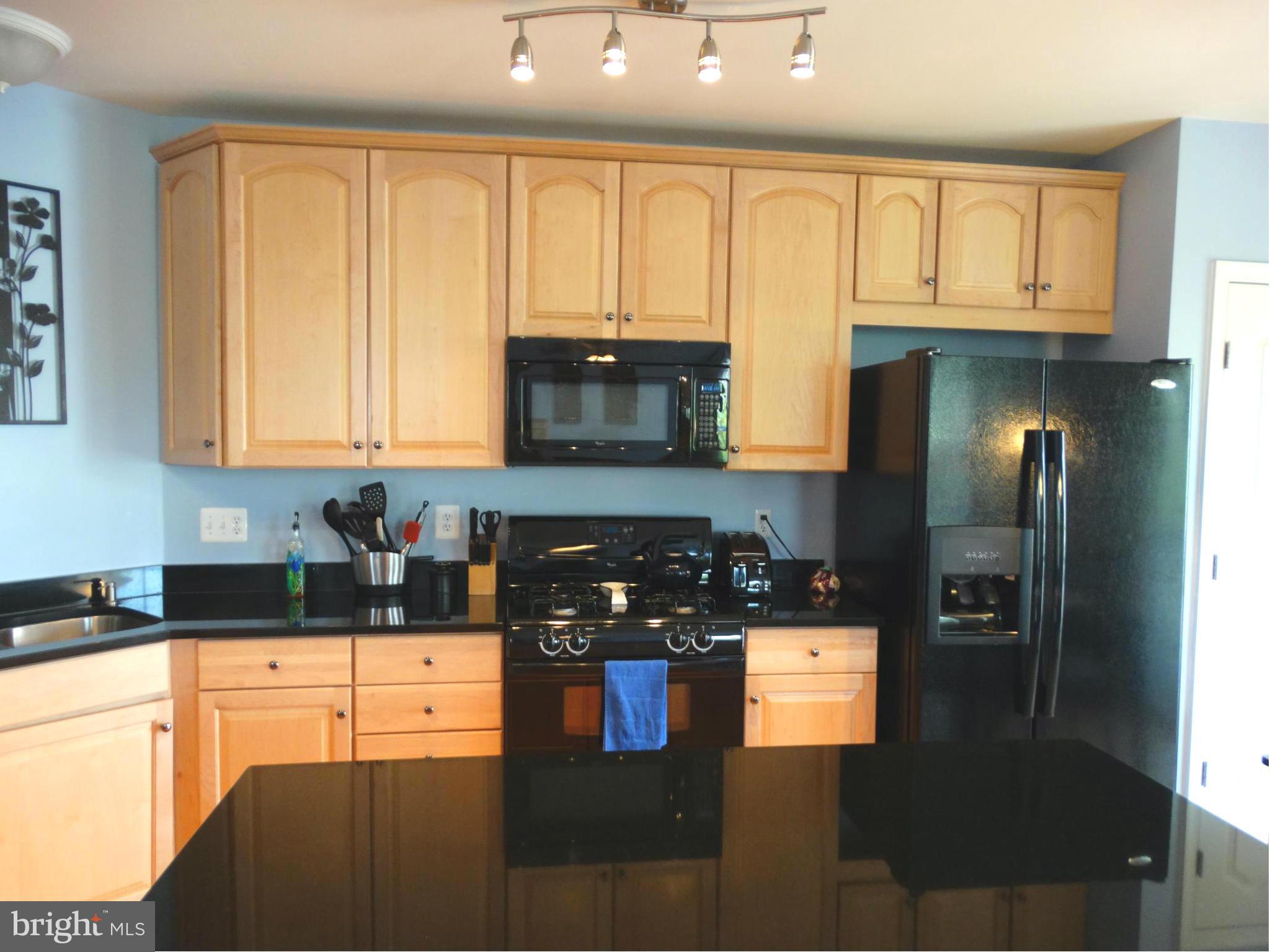 RESIDENCES AT LANSDOWNE - Residential