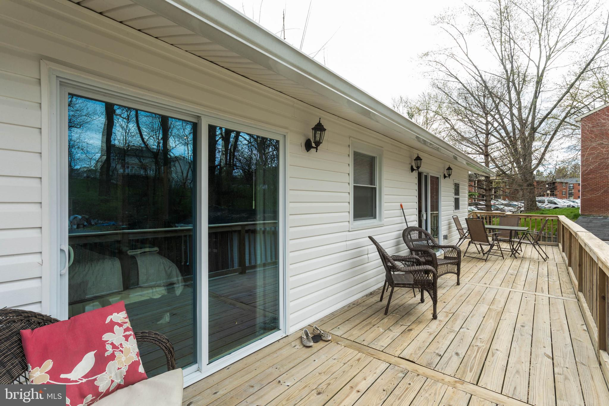 WESTBURY - Residential