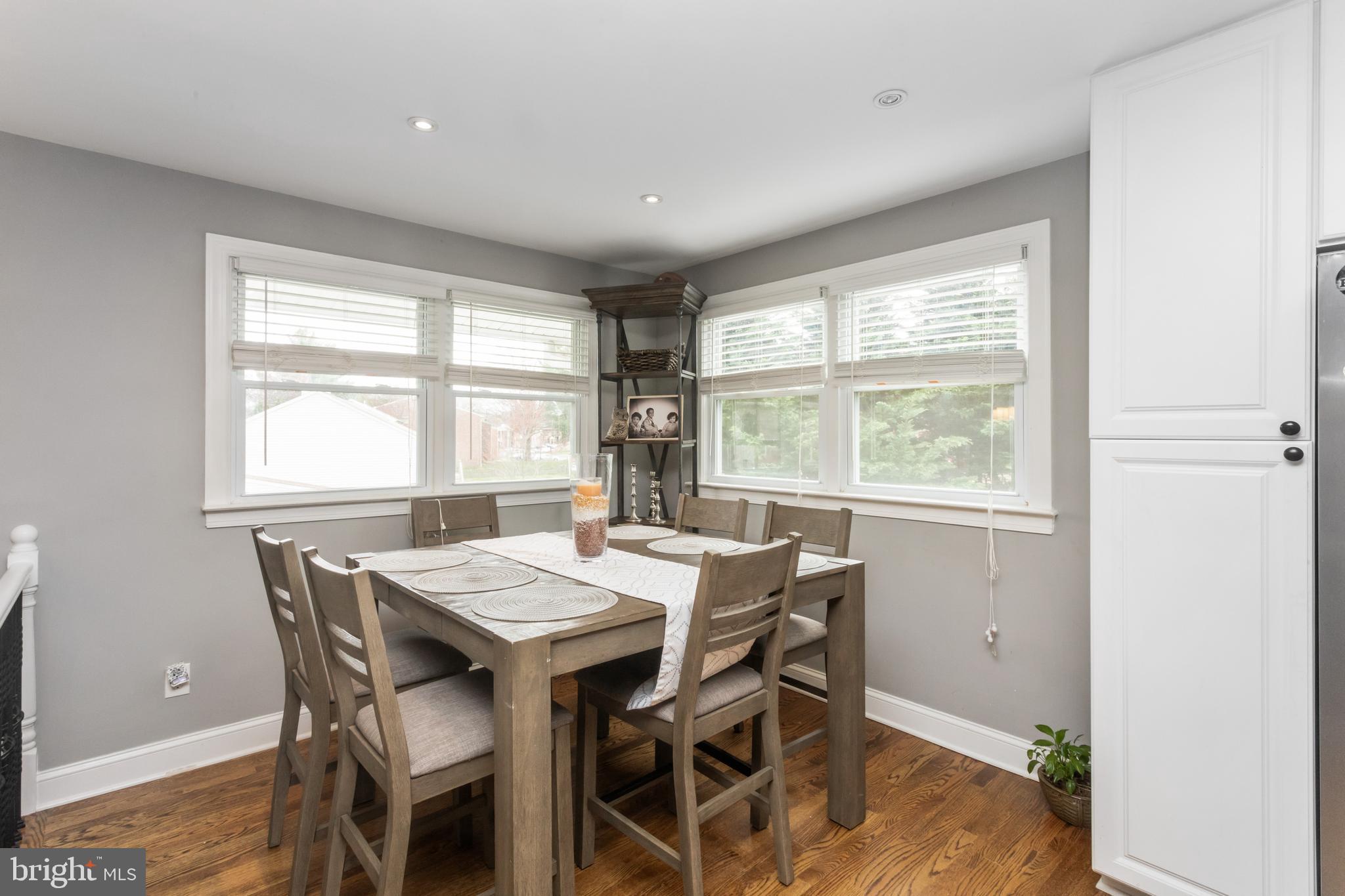 WESTBURY - Residential