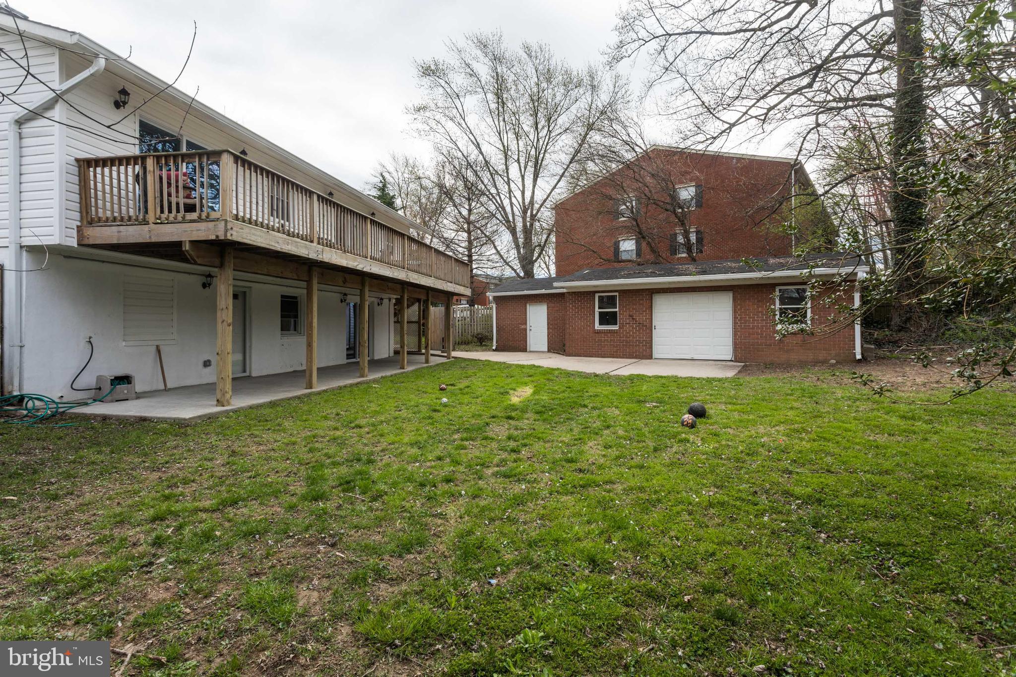 WESTBURY - Residential