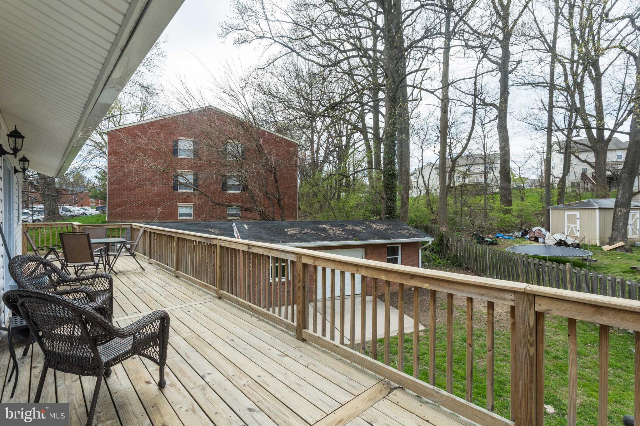 WESTBURY - Residential