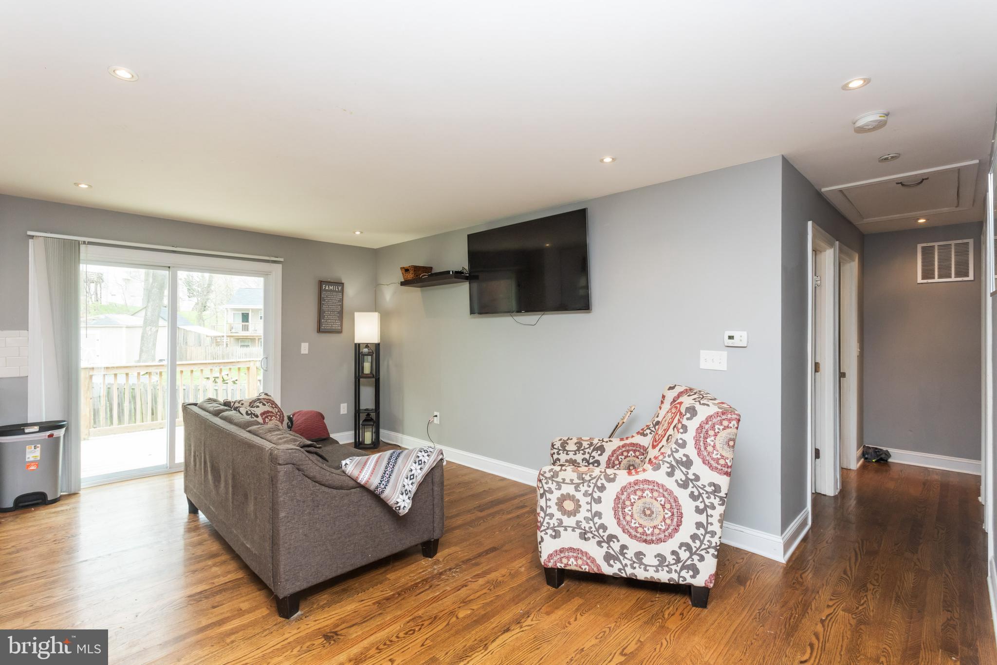 WESTBURY - Residential