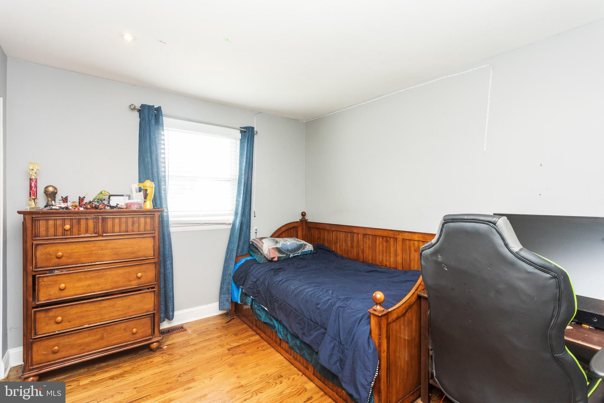 WESTBURY - Residential