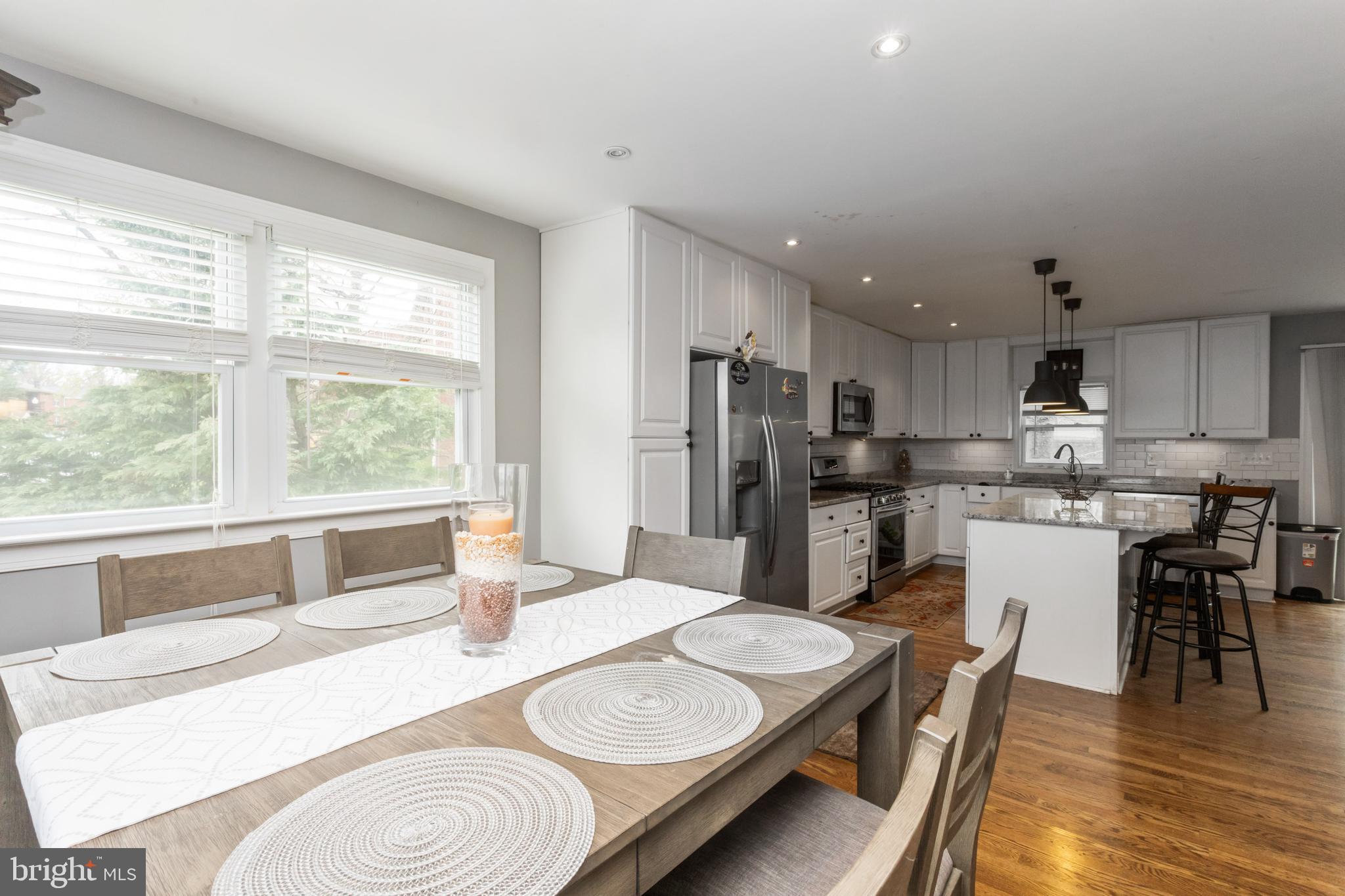 WESTBURY - Residential