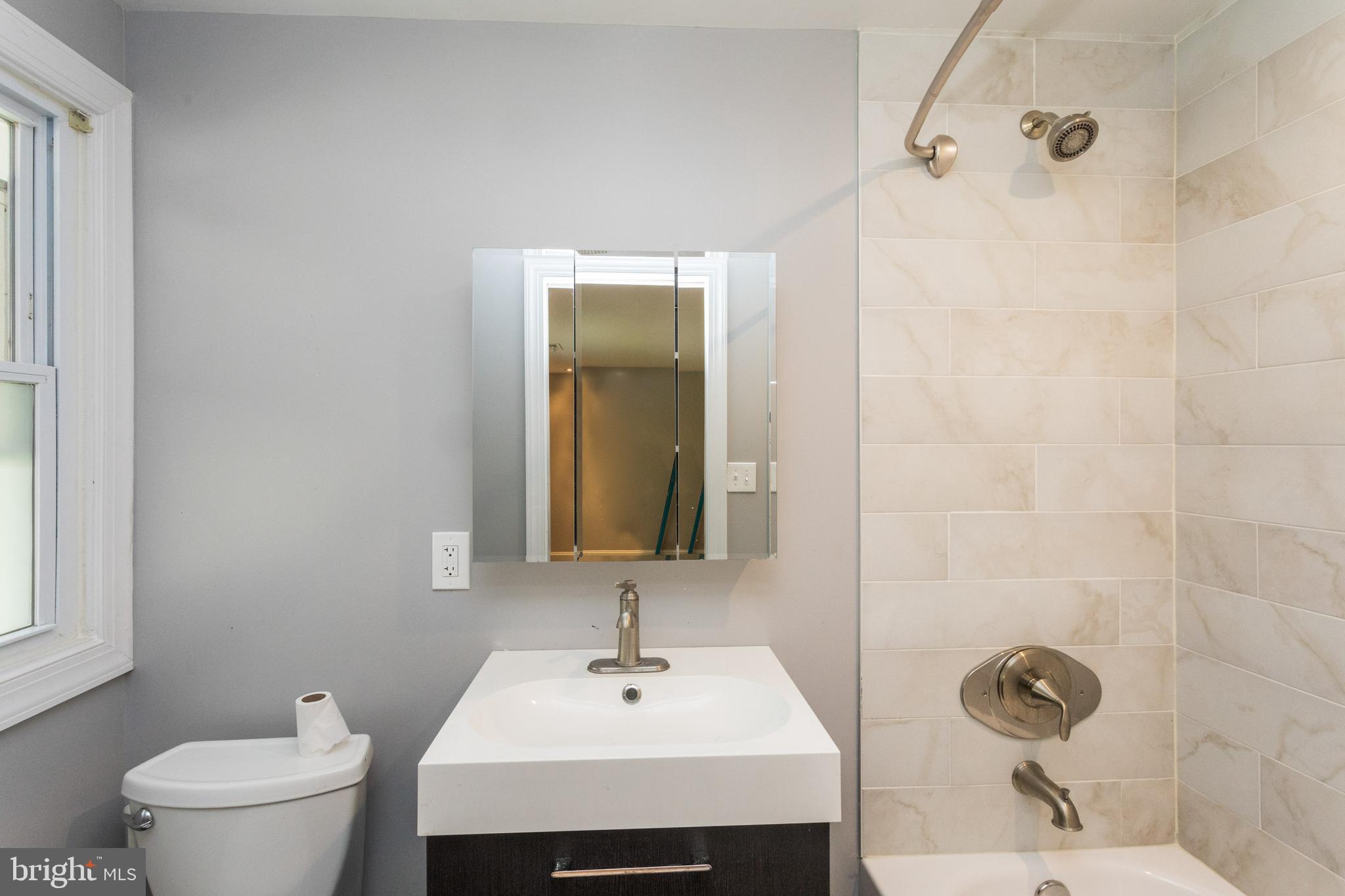 WESTBURY - Residential