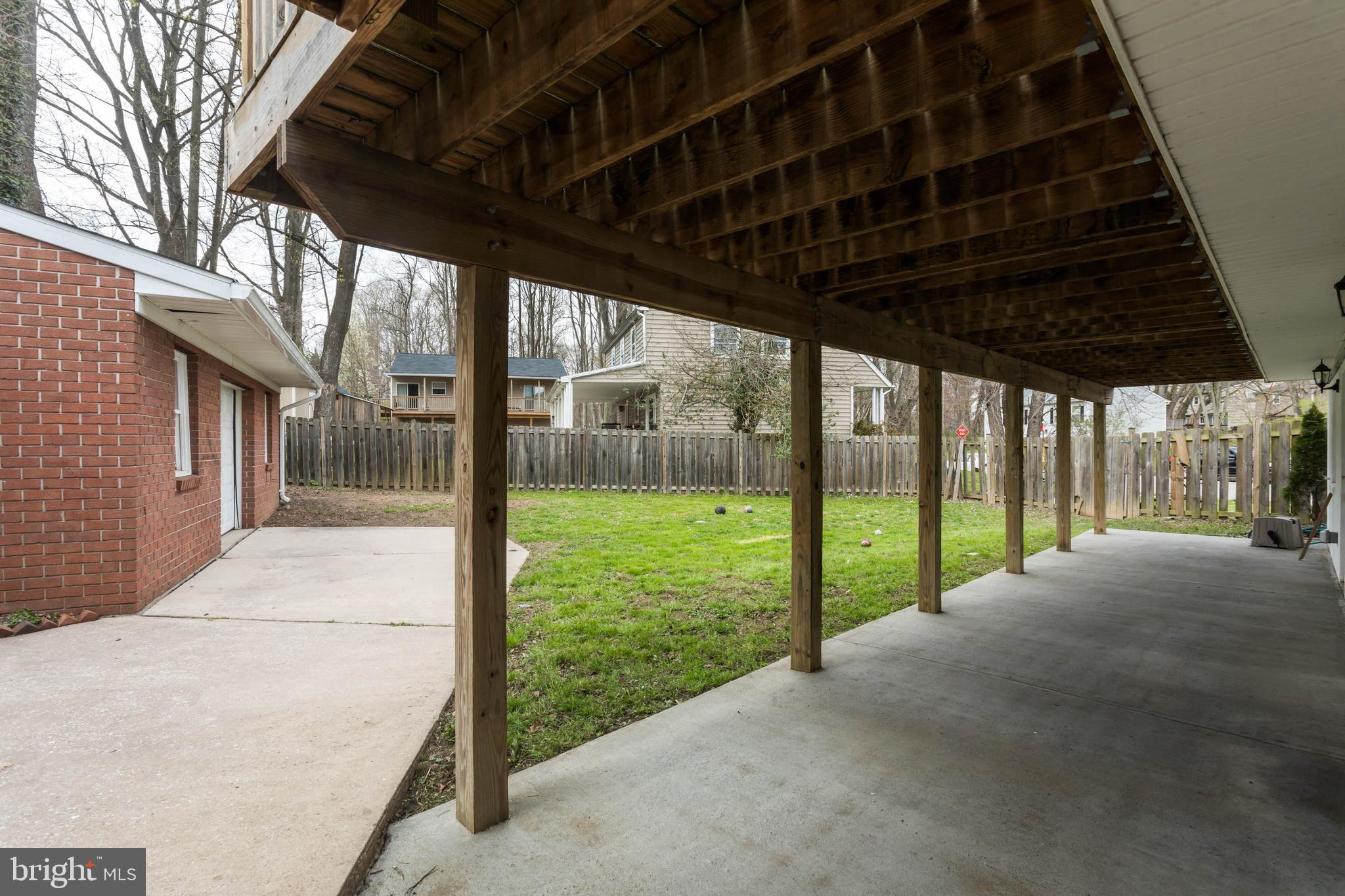 WESTBURY - Residential