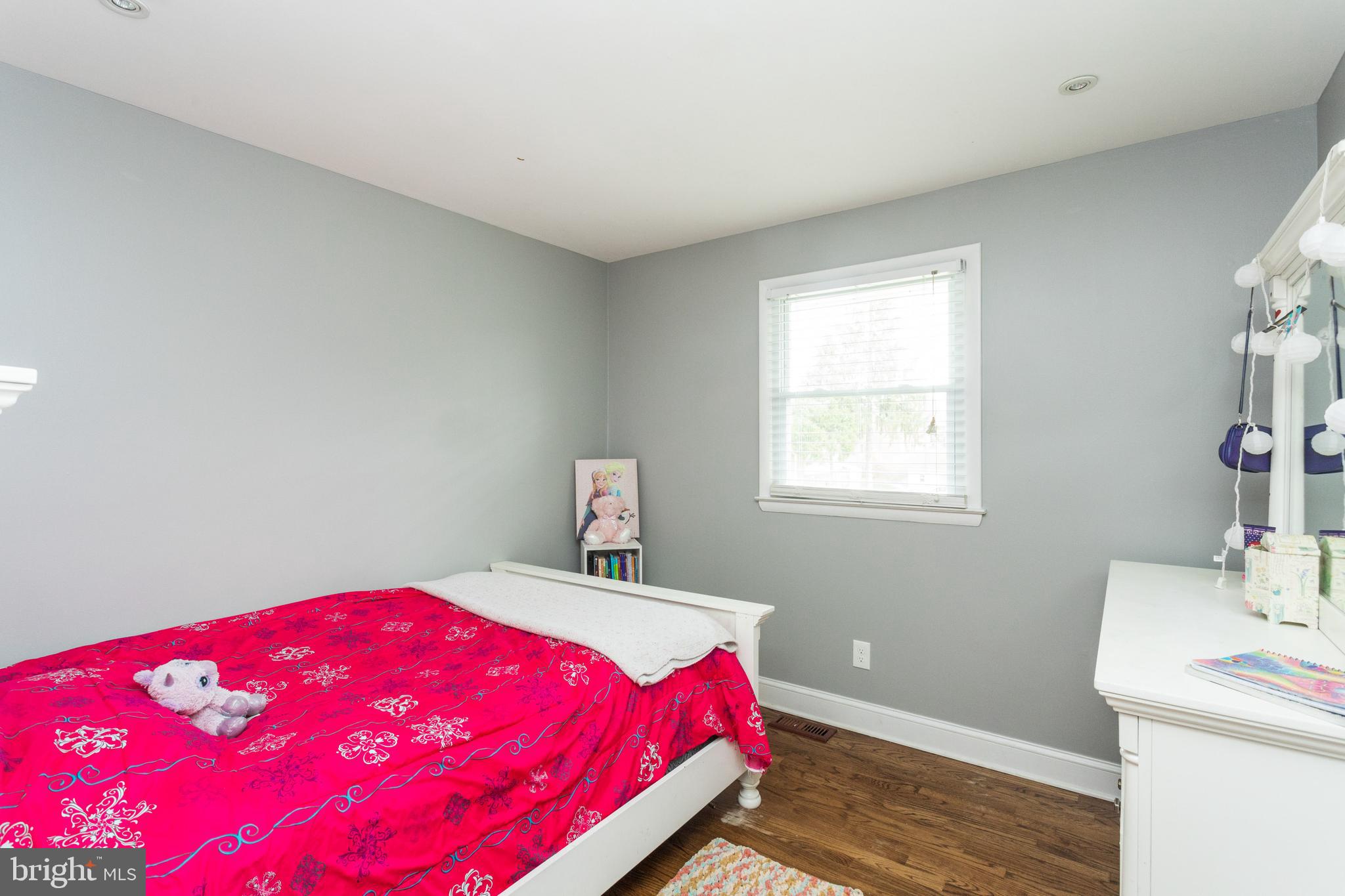 WESTBURY - Residential