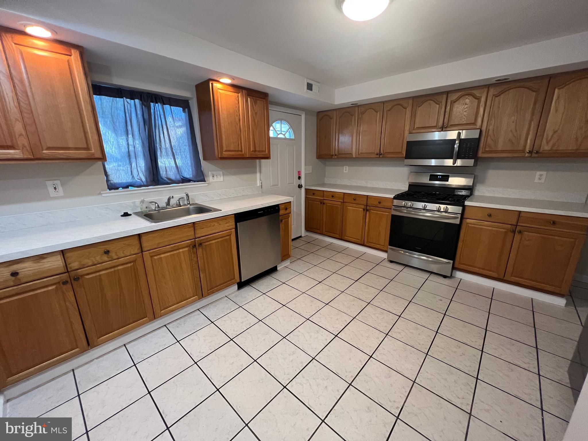 HARRIMAN - Residential Lease