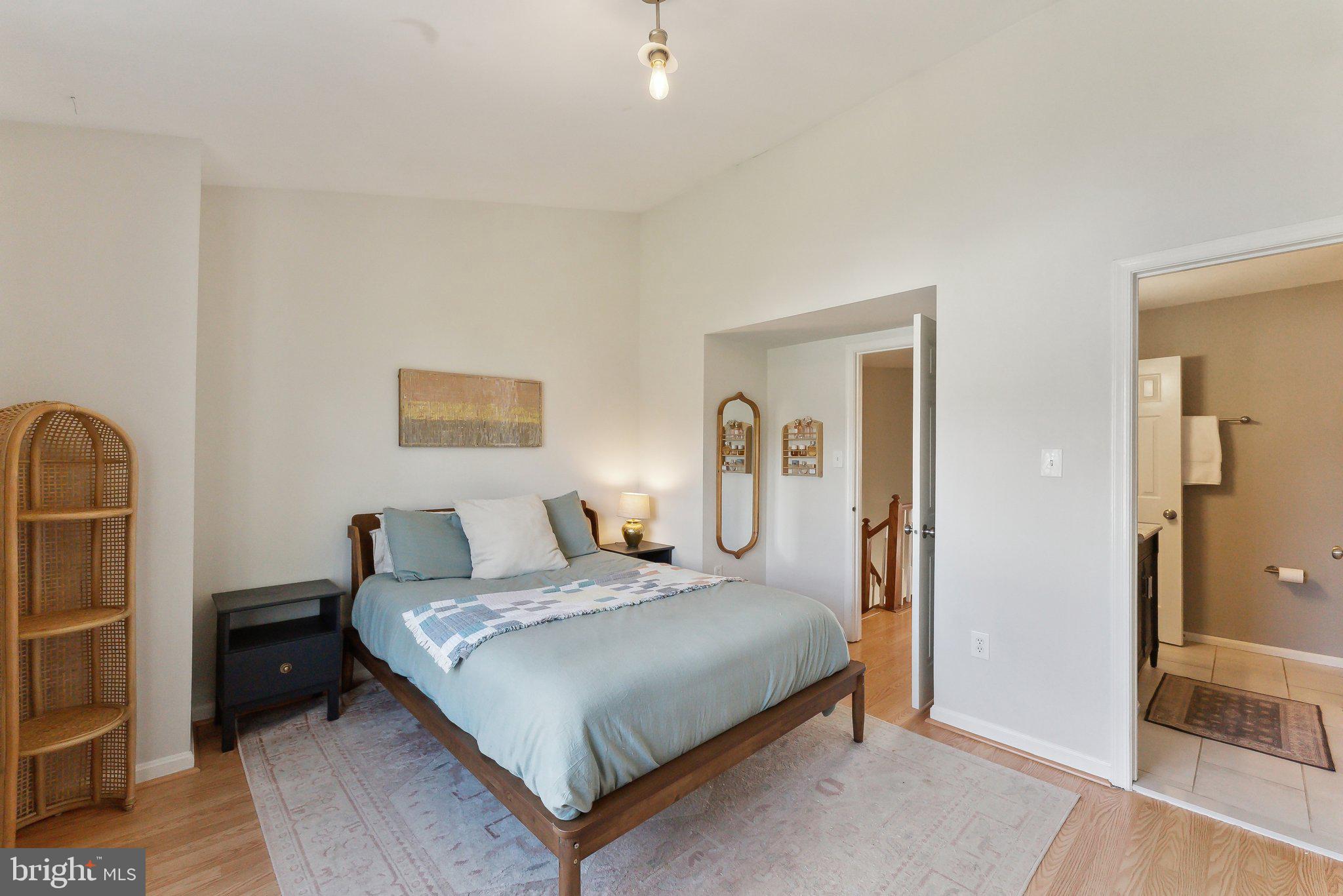 SOUTH KINGS STATION - Residential