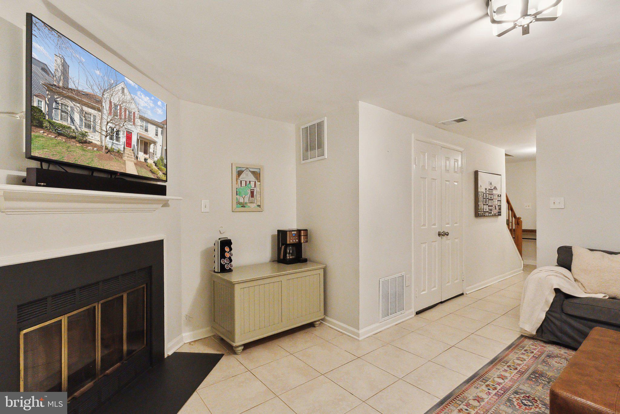 SOUTH KINGS STATION - Residential