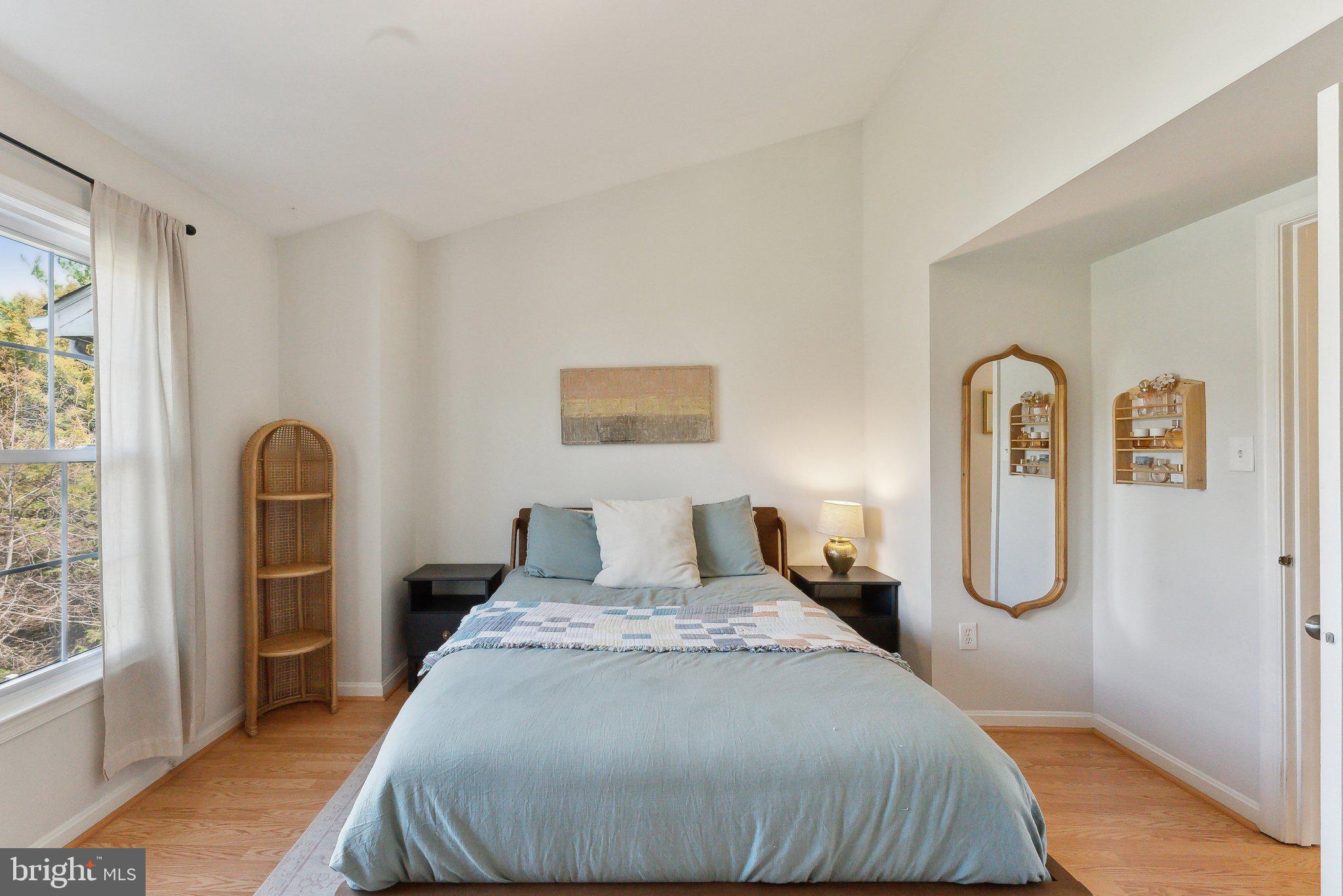 SOUTH KINGS STATION - Residential