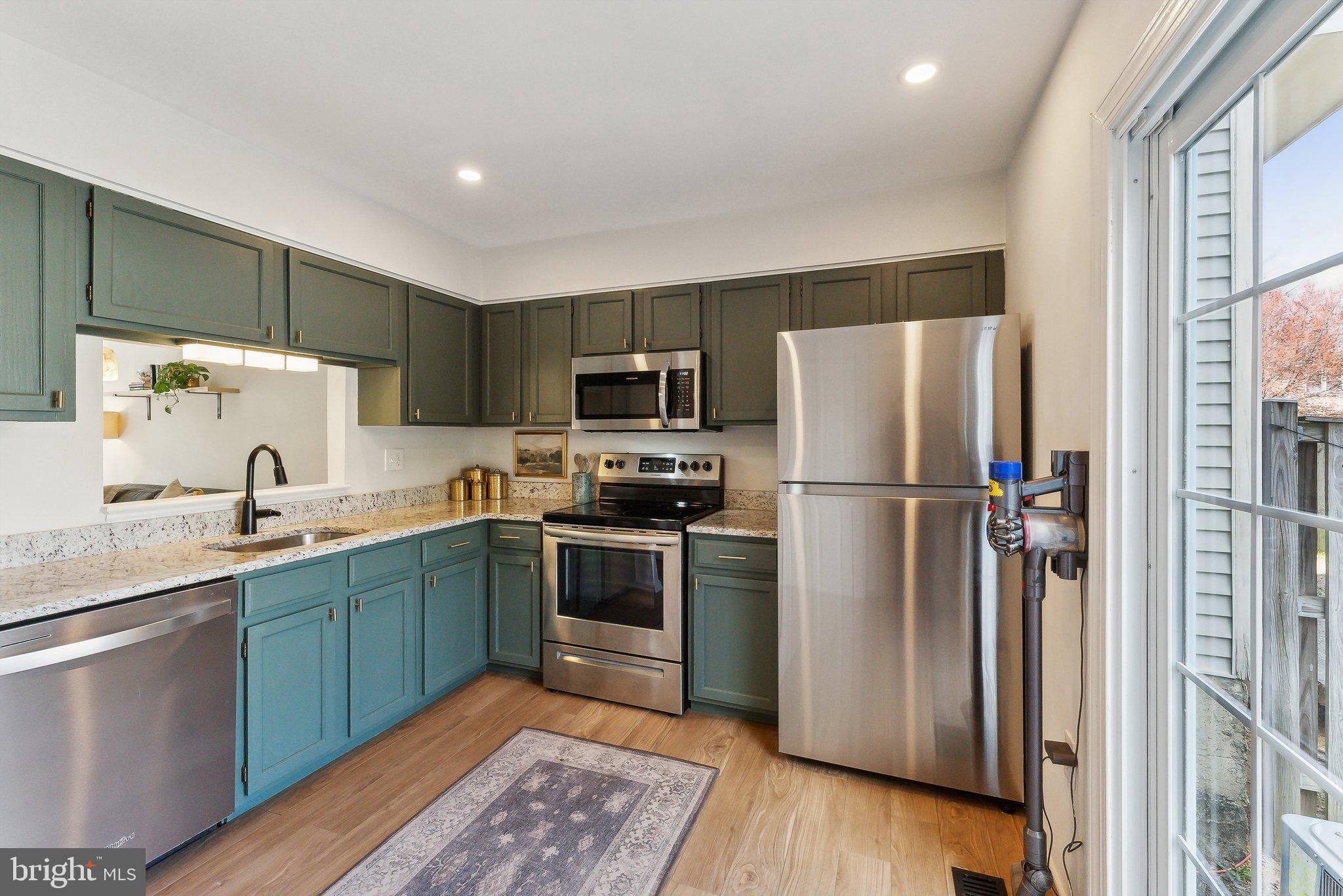 SOUTH KINGS STATION - Residential