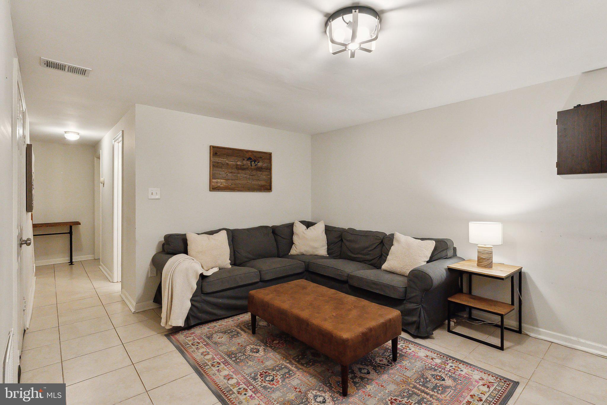 SOUTH KINGS STATION - Residential