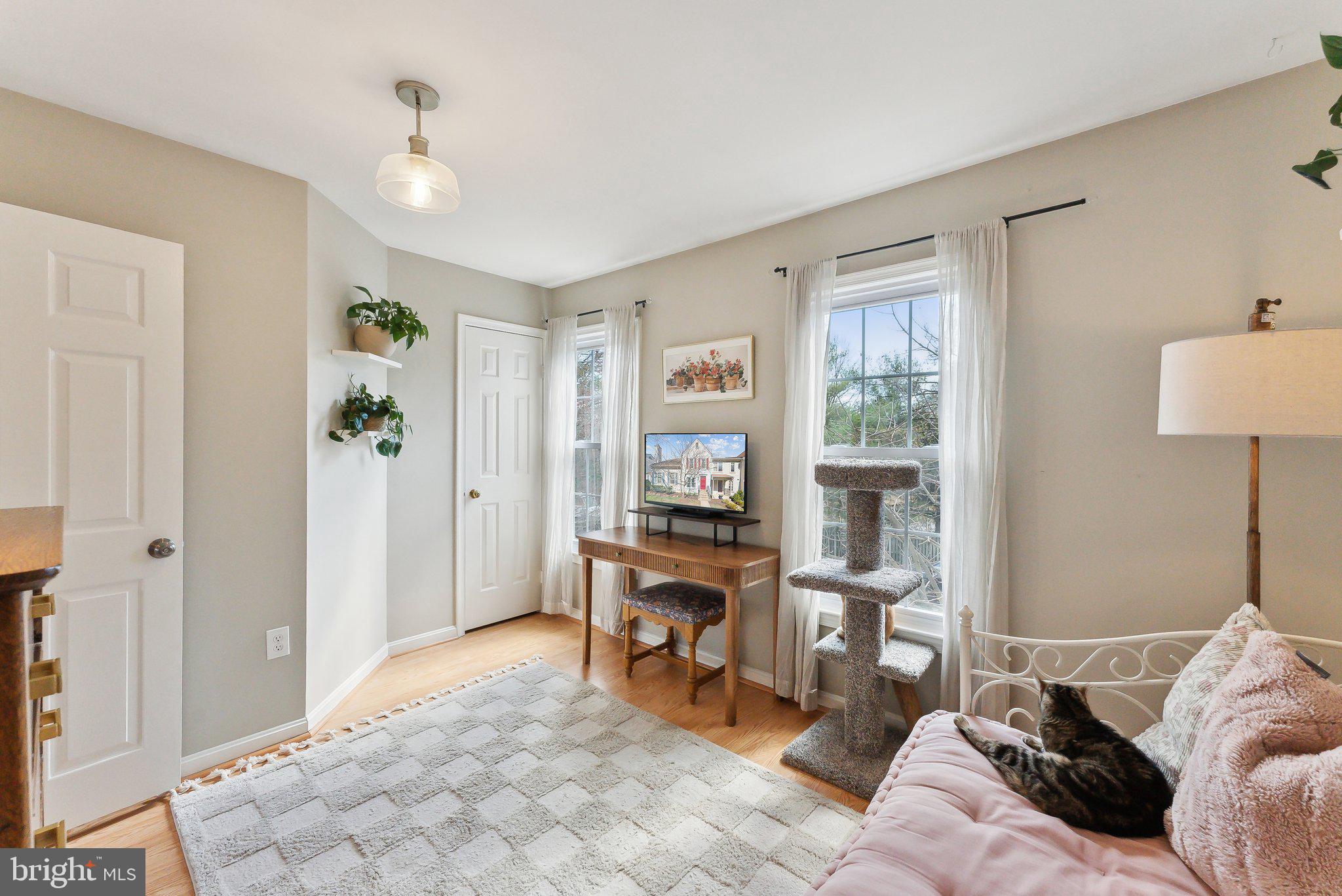 SOUTH KINGS STATION - Residential