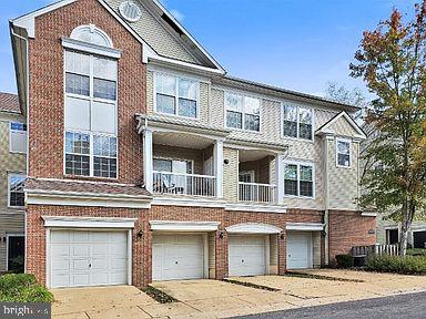 HAMPSHIRE HALL CONDO - Residential