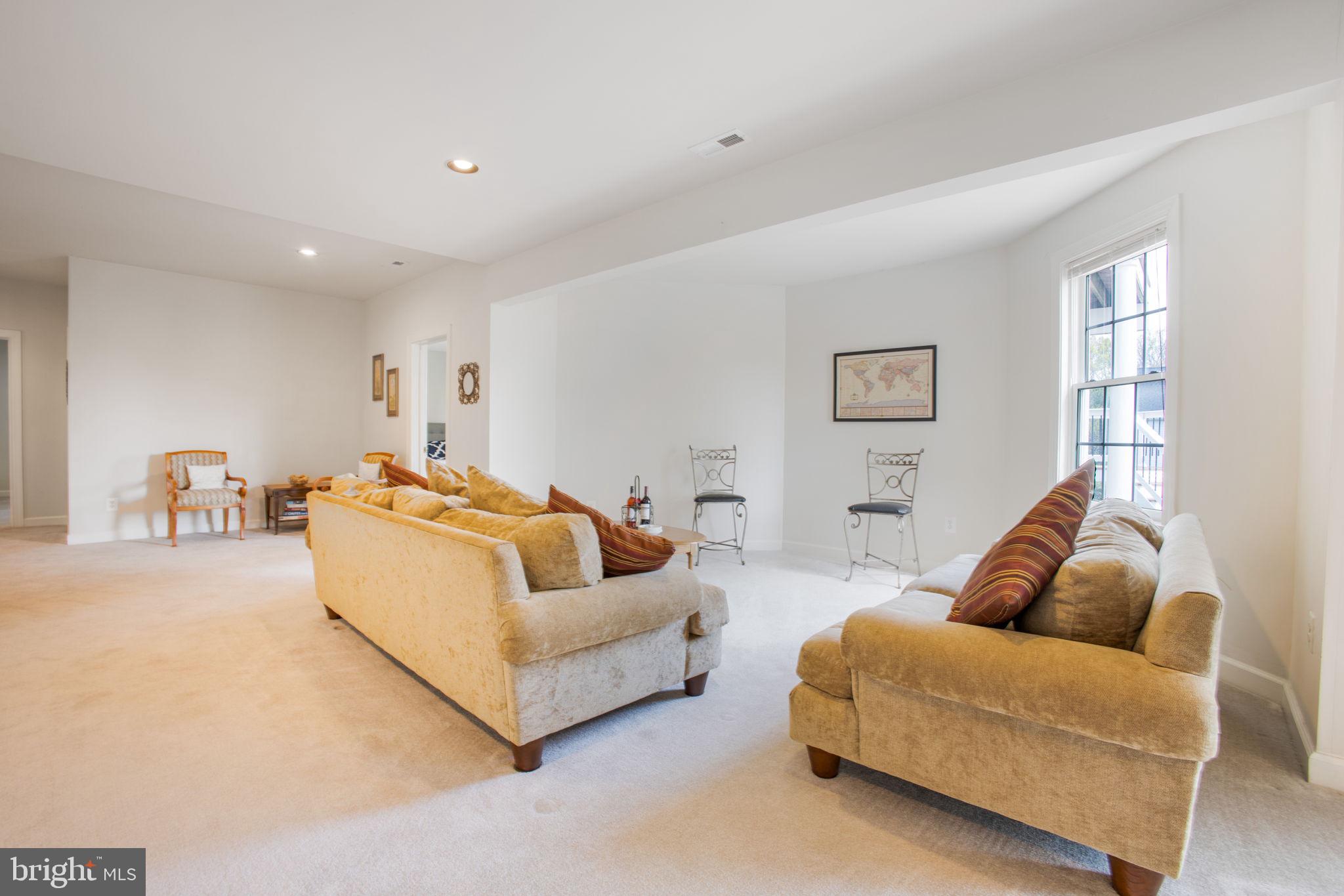 MONTICELLO - Residential