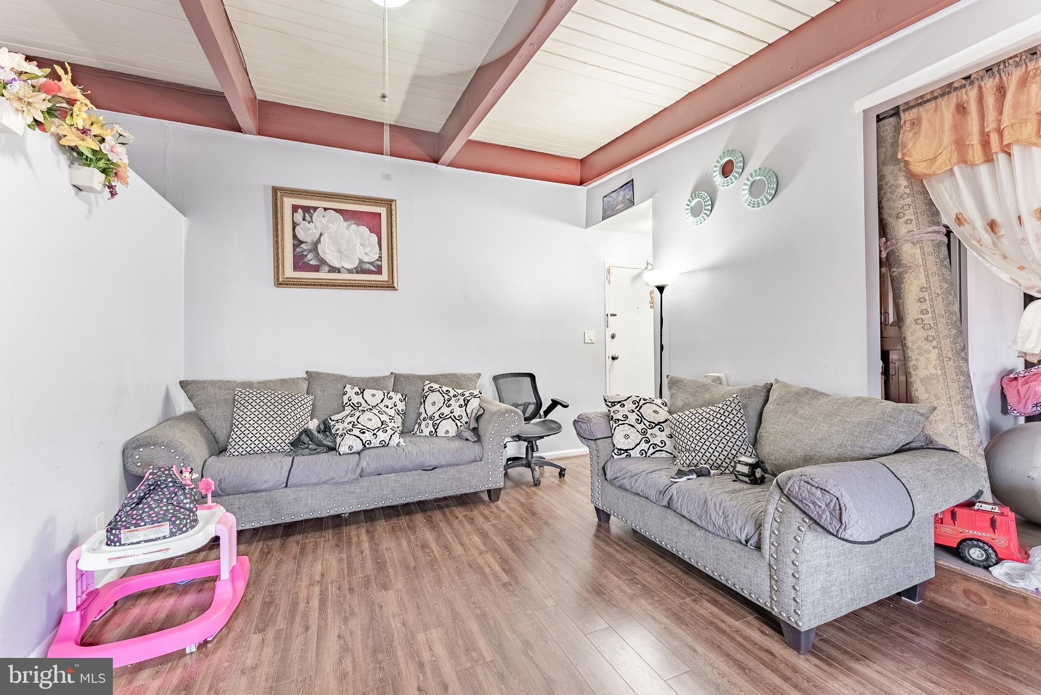 HERITAGE WOODS NORTH - Residential