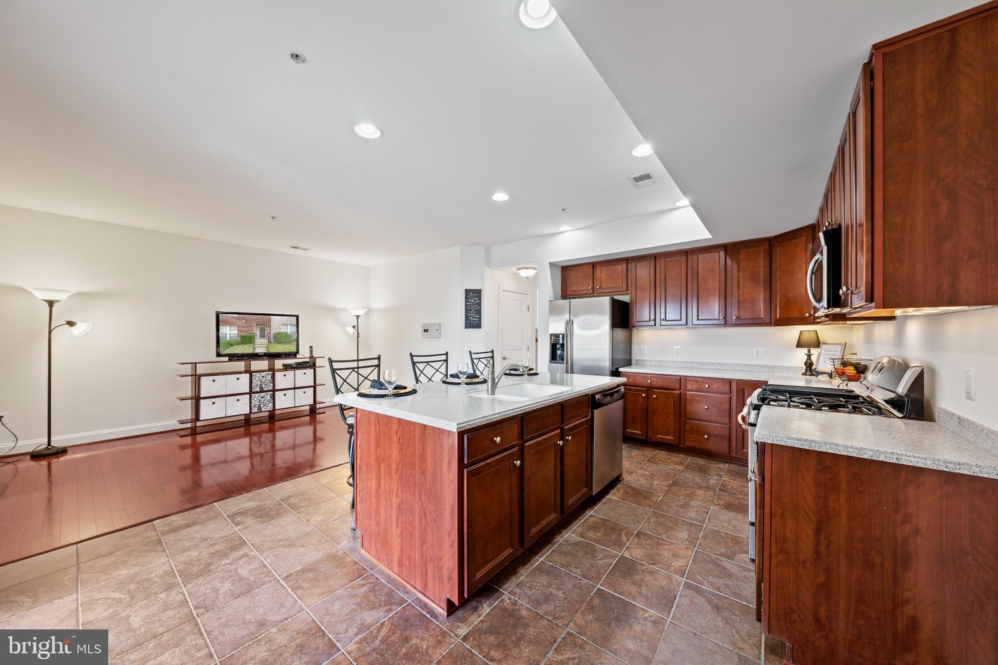 POTOMAC CLUB - Residential