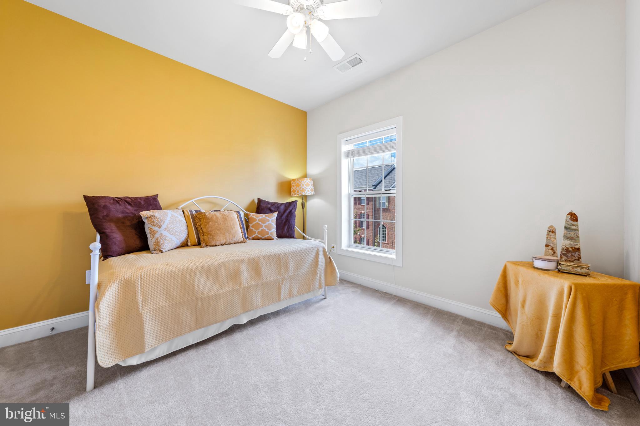 POTOMAC CLUB - Residential