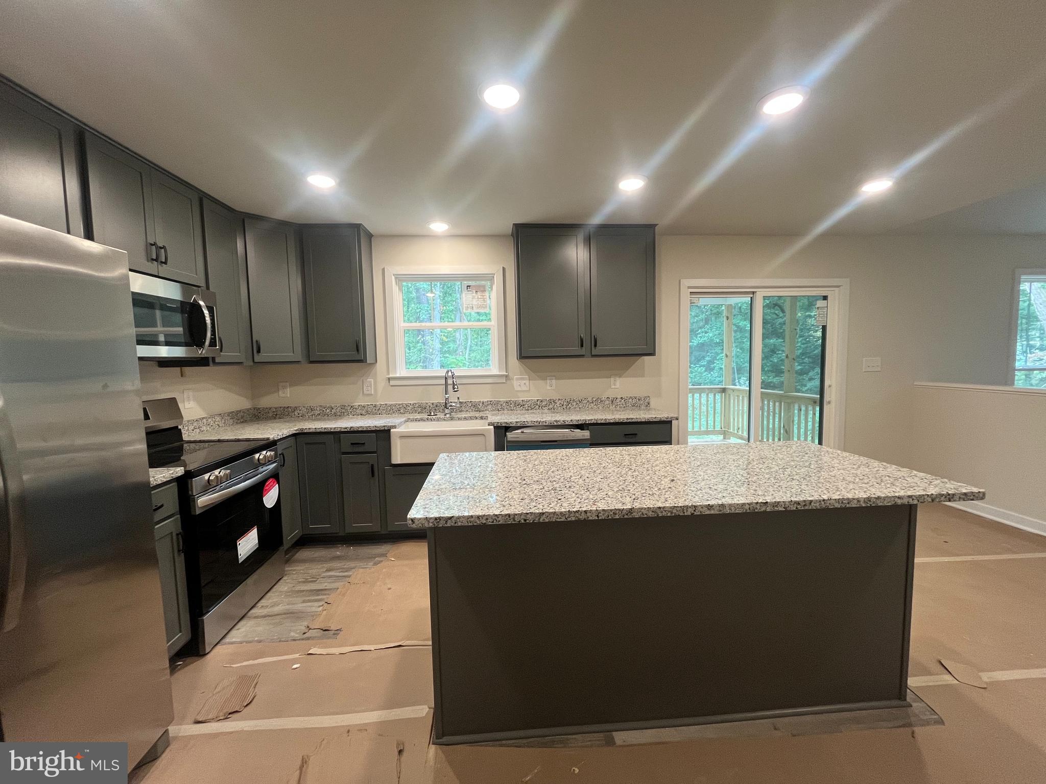 CABIN POINT - Residential