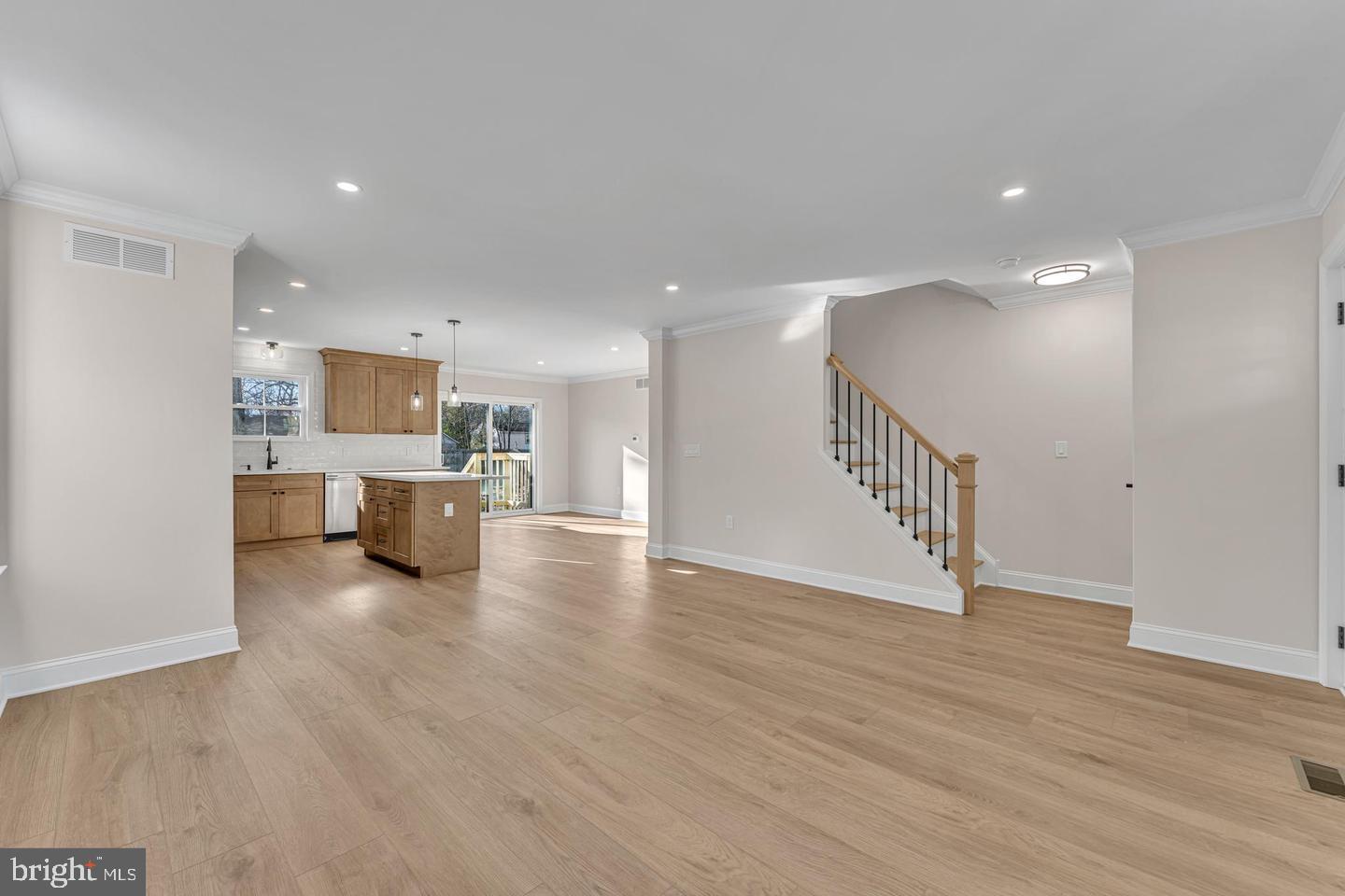 50 E BUTTONWOOD AVENUE
