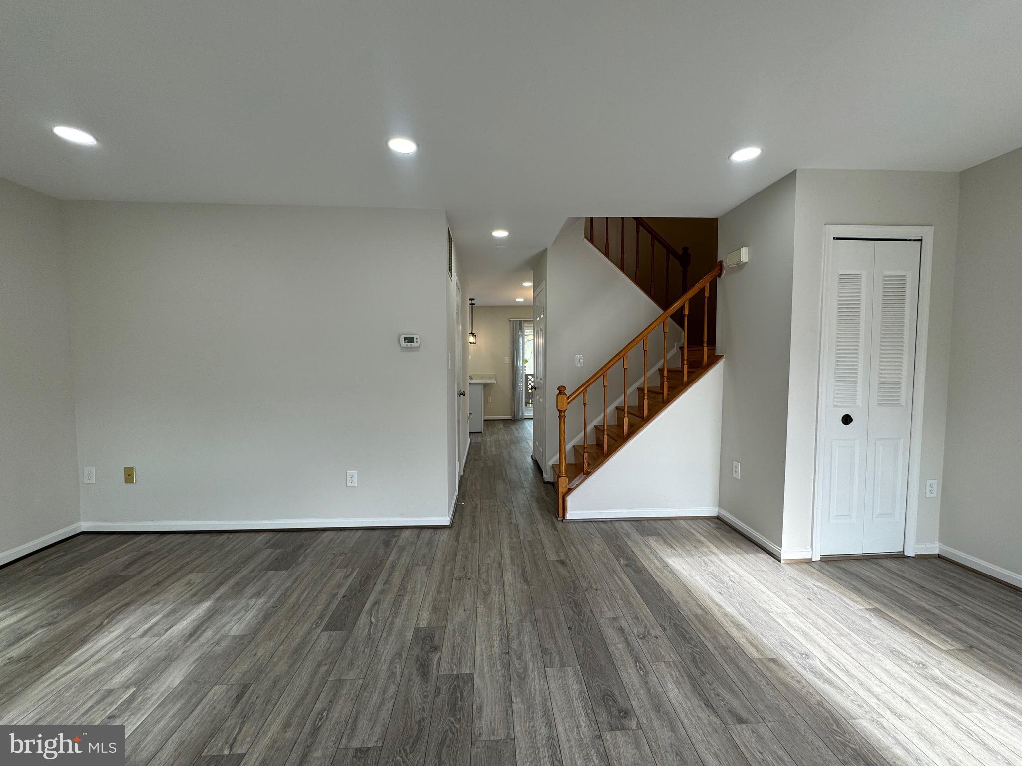 POINT OF WOODS EAST - Residential