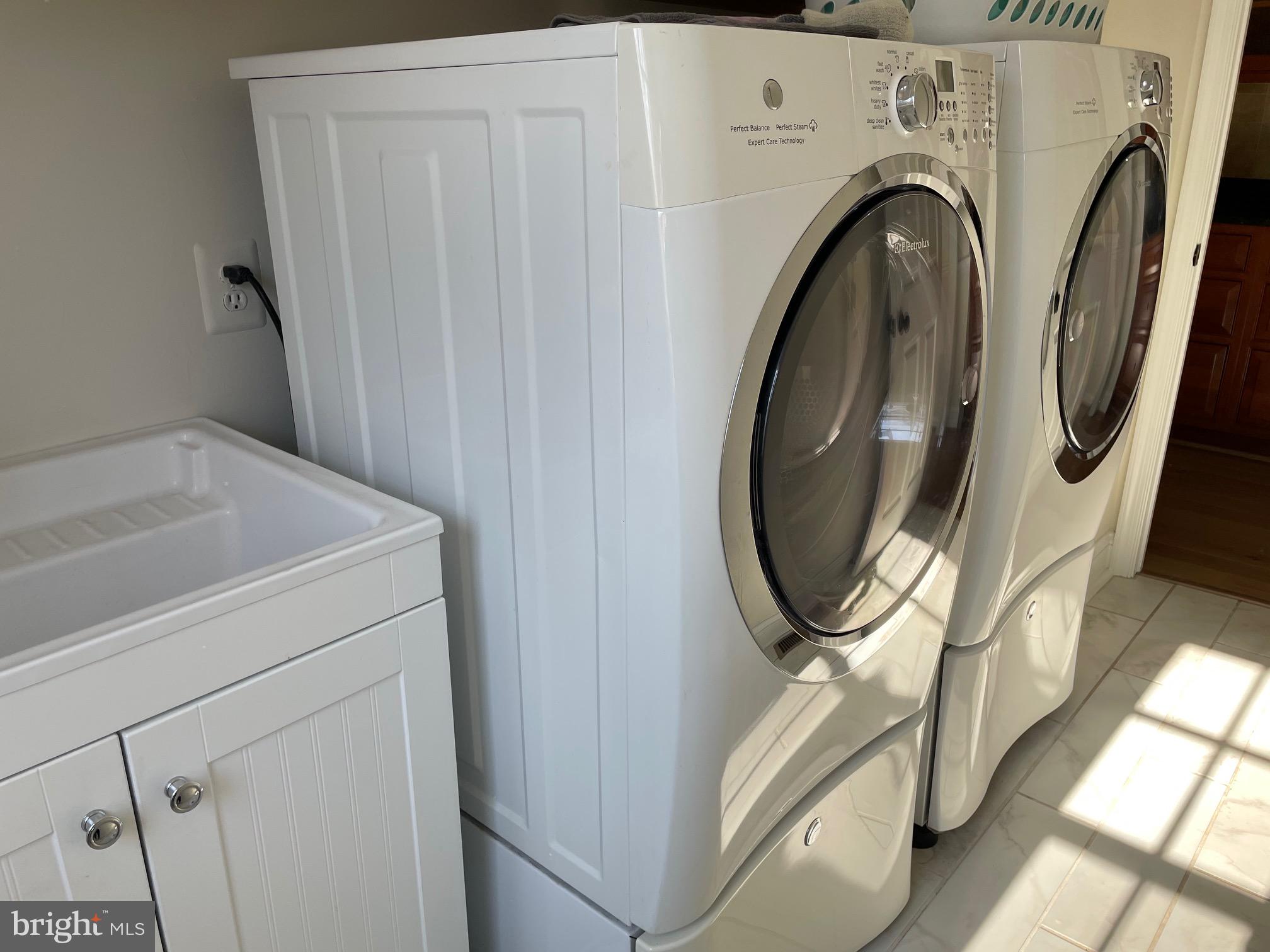 OLD DRANESVILLE HUNT CLUB - Residential