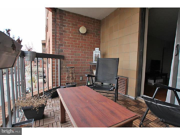 QUEEN VILLAGE - Residential