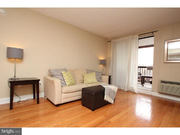 QUEEN VILLAGE - Residential