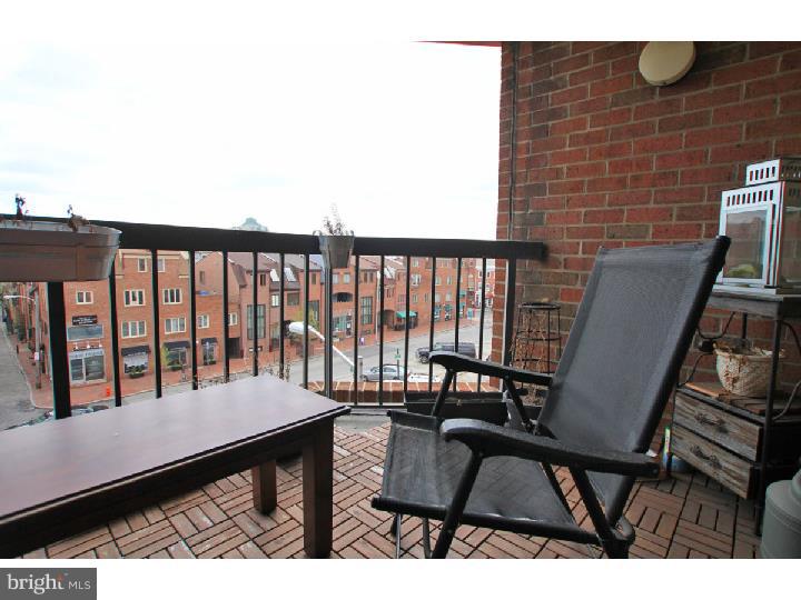 QUEEN VILLAGE - Residential