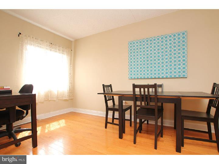 QUEEN VILLAGE - Residential