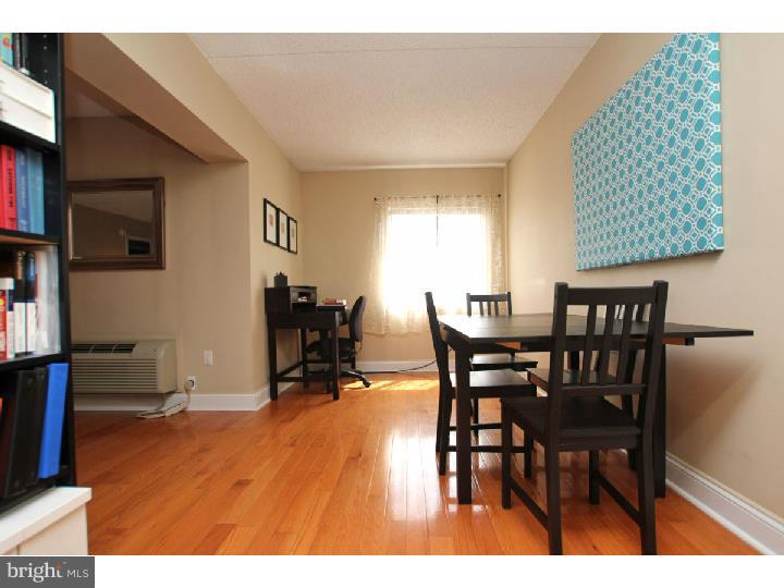 QUEEN VILLAGE - Residential