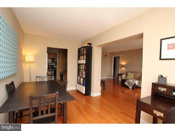 QUEEN VILLAGE - Residential