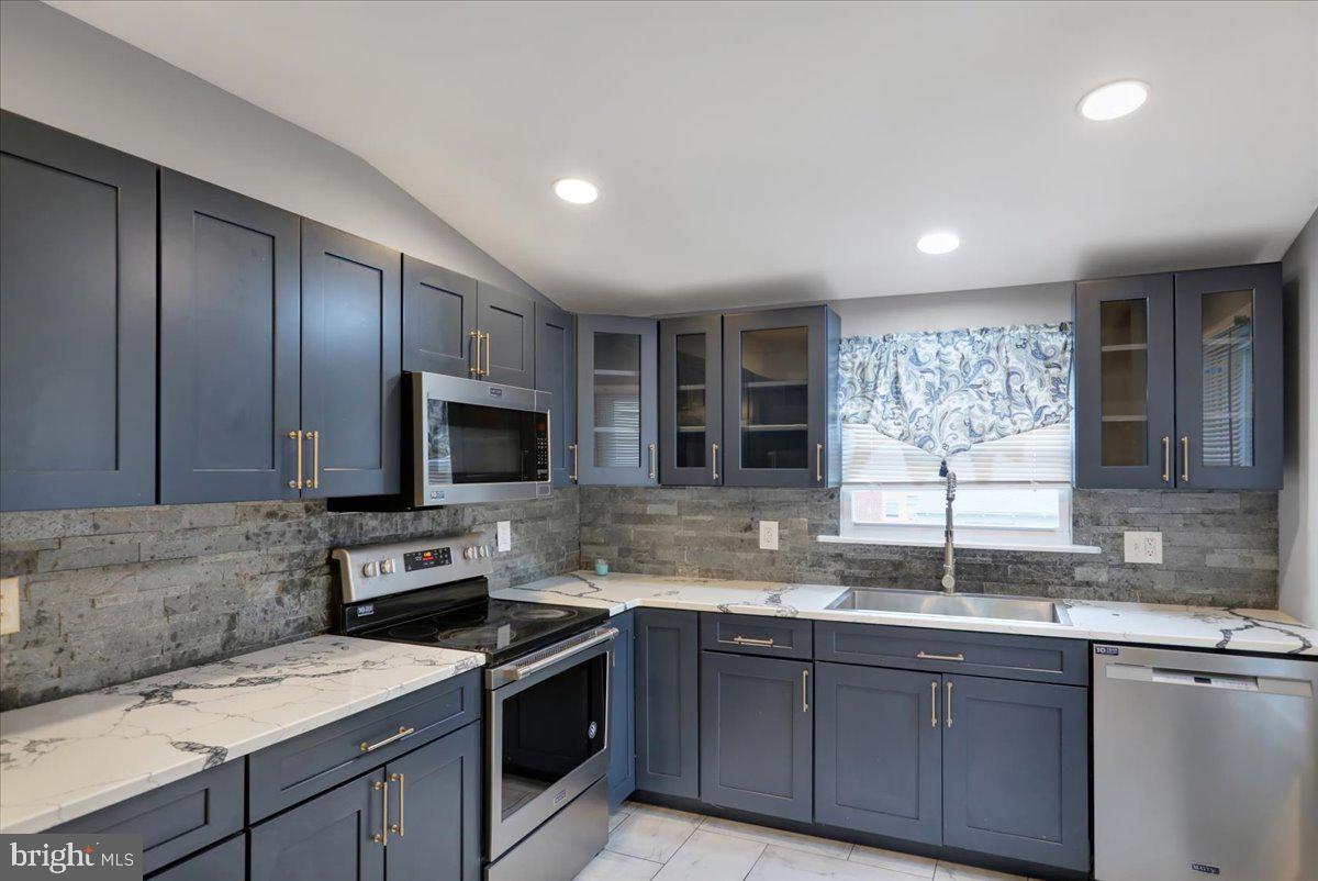 44 N WYOMISSING AVENUE