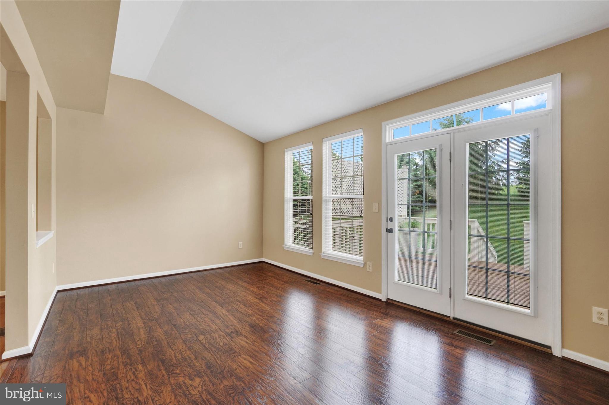 CARRIAGE HILL - Residential