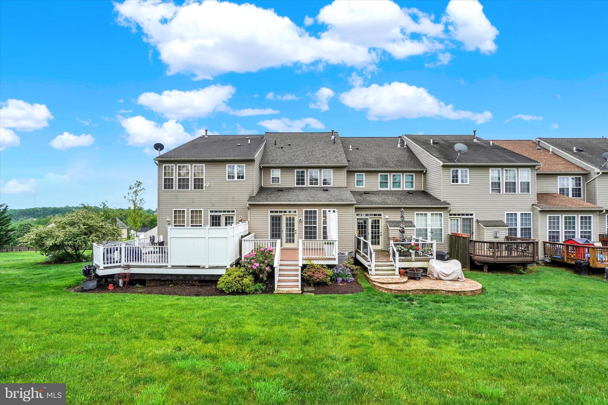 CARRIAGE HILL - Residential