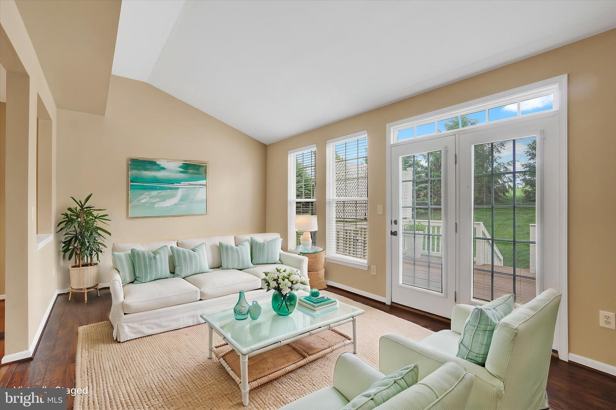 CARRIAGE HILL - Residential